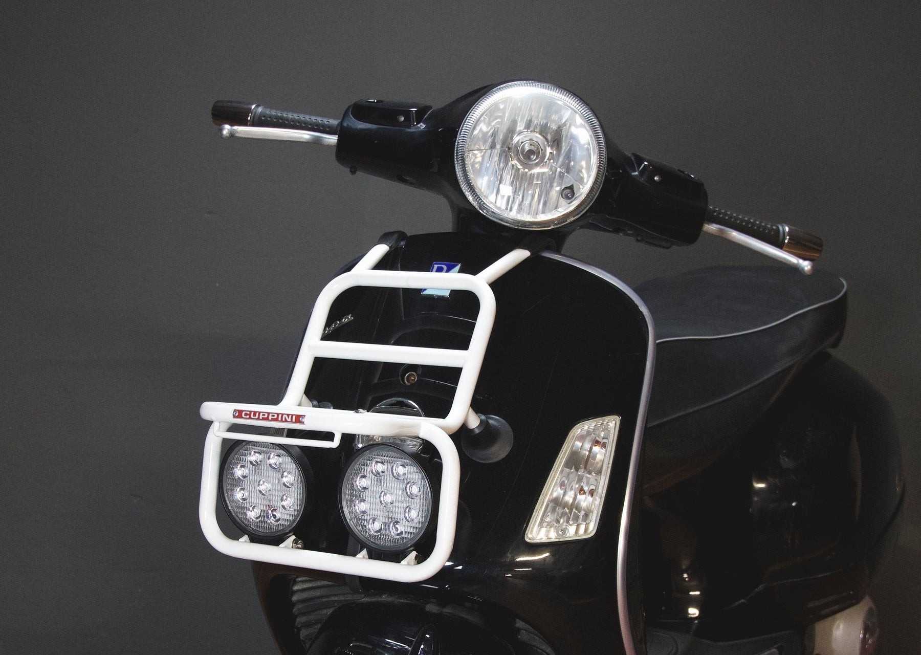 Vespa GTS GTV GTS Super 125-310cc Front Rack with LED Headlights - White