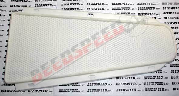 Vespa - Bridge Piece Centre Rubber Mat - V50/90/100/Prim - White
