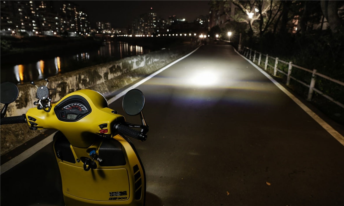 Vespa GTS / GTS Super / GT / GT L 125-300cc ('03-'18) SIP Performance LED Headlight Unit
