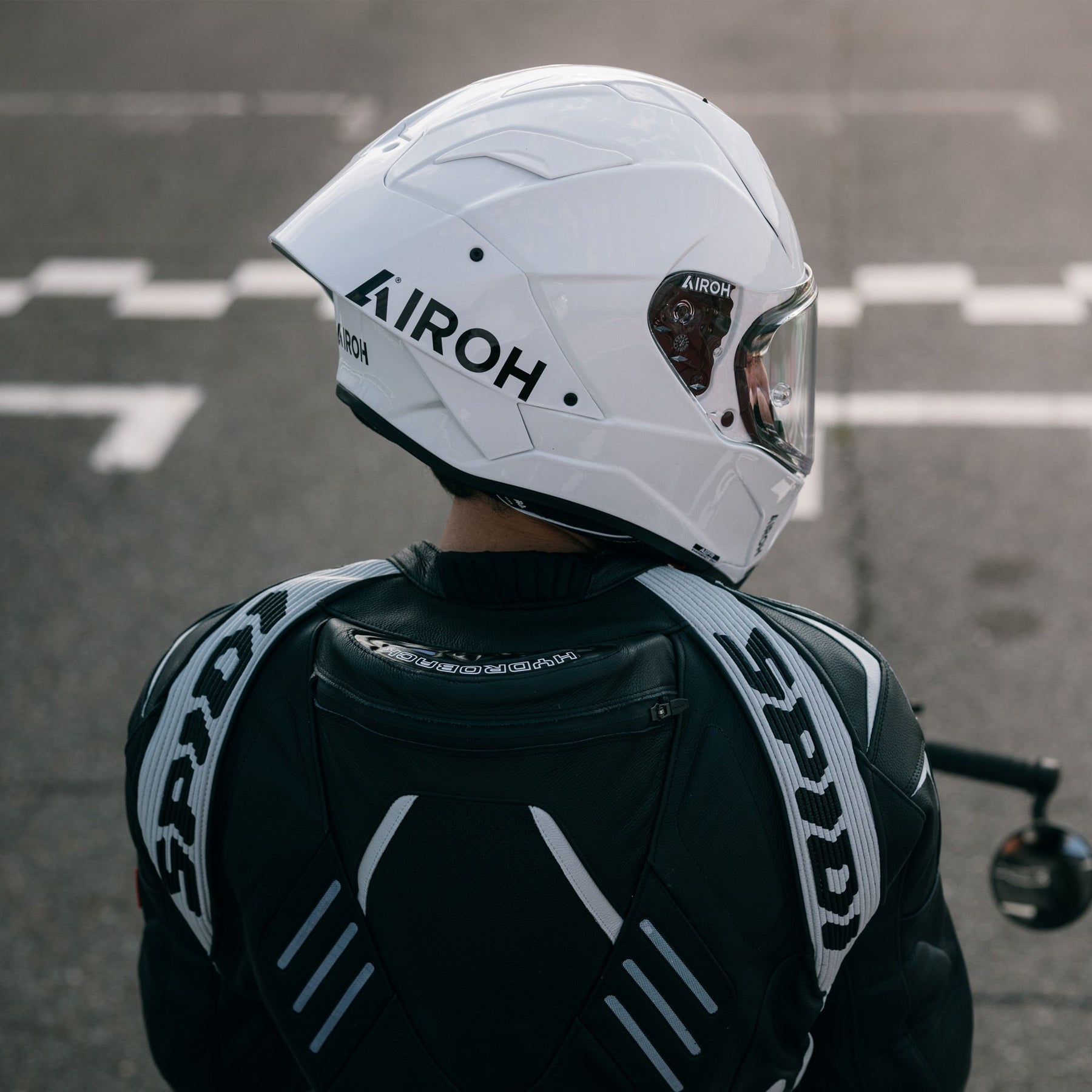 Airoh GP800 FIM Racing Approved 12K UD Motorcycle Carbon Helmet - White Gloss ECE 2206