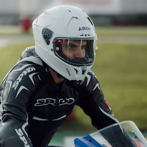 Airoh GP800 Motorcycle Helmet - Gloss White ECE 2206