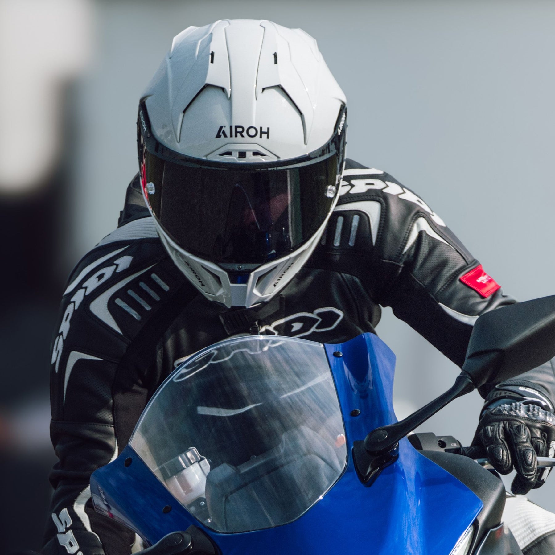 Airoh GP800 Motorcycle Helmet - Gloss White ECE 2206