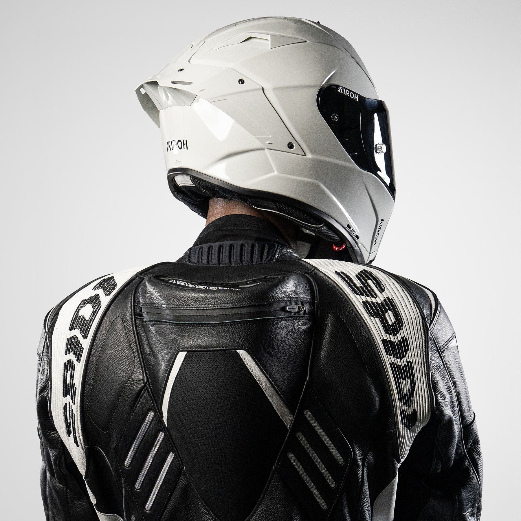 Airoh GP800 Motorcycle Helmet - Gloss White ECE 2206