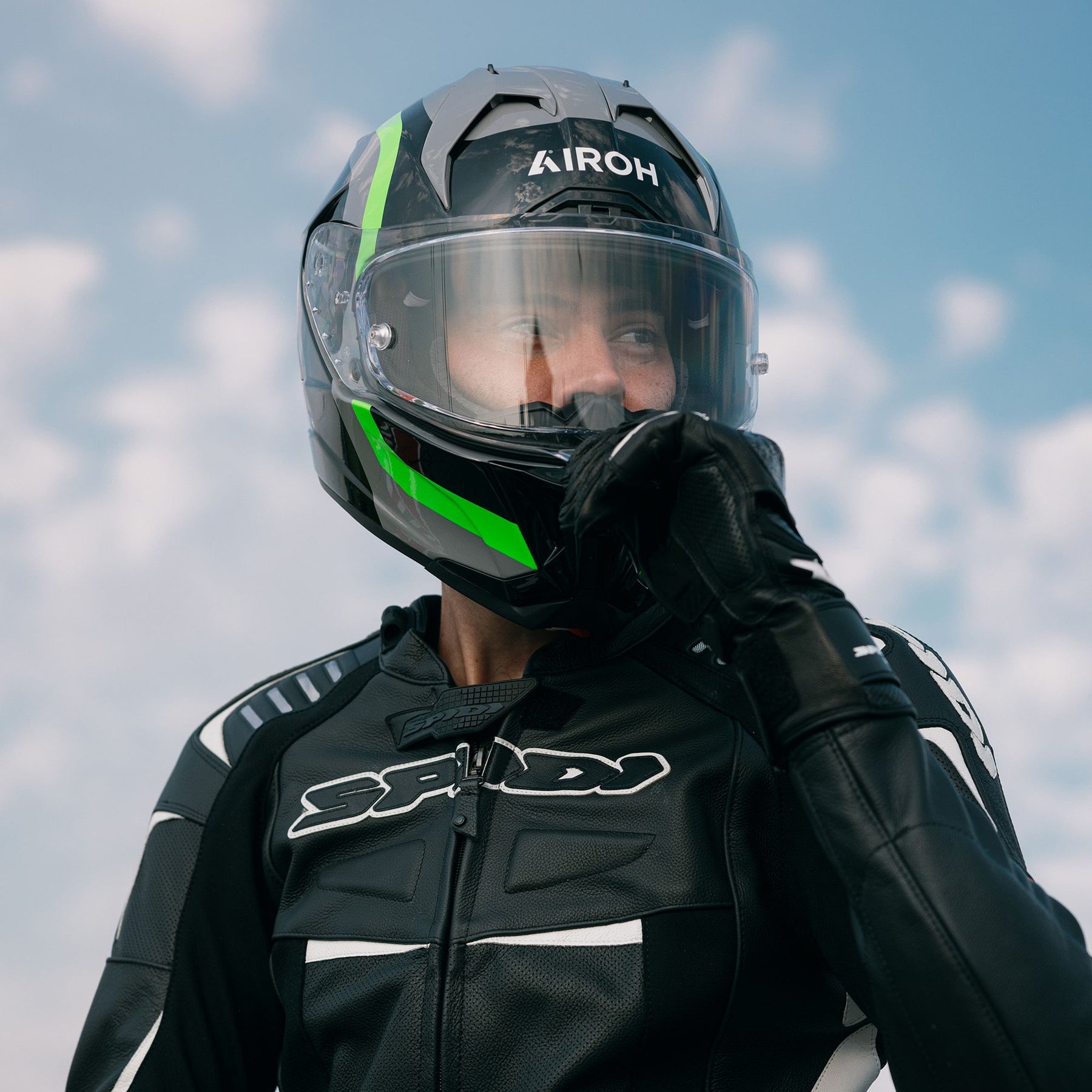 Airoh GP800 Motorcycle Helmet - Competition Green Fluo Gloss ECE 2206