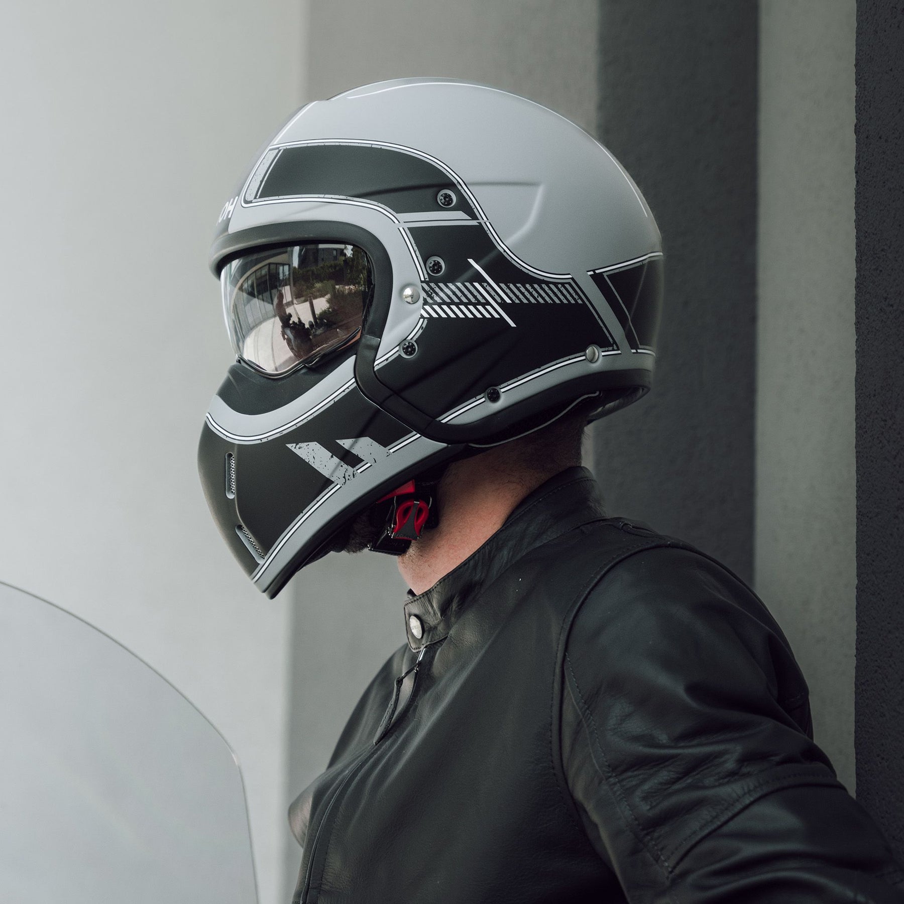 Airoh J110 Motorcycle Helmet - Raster Black Matt ECE 2206