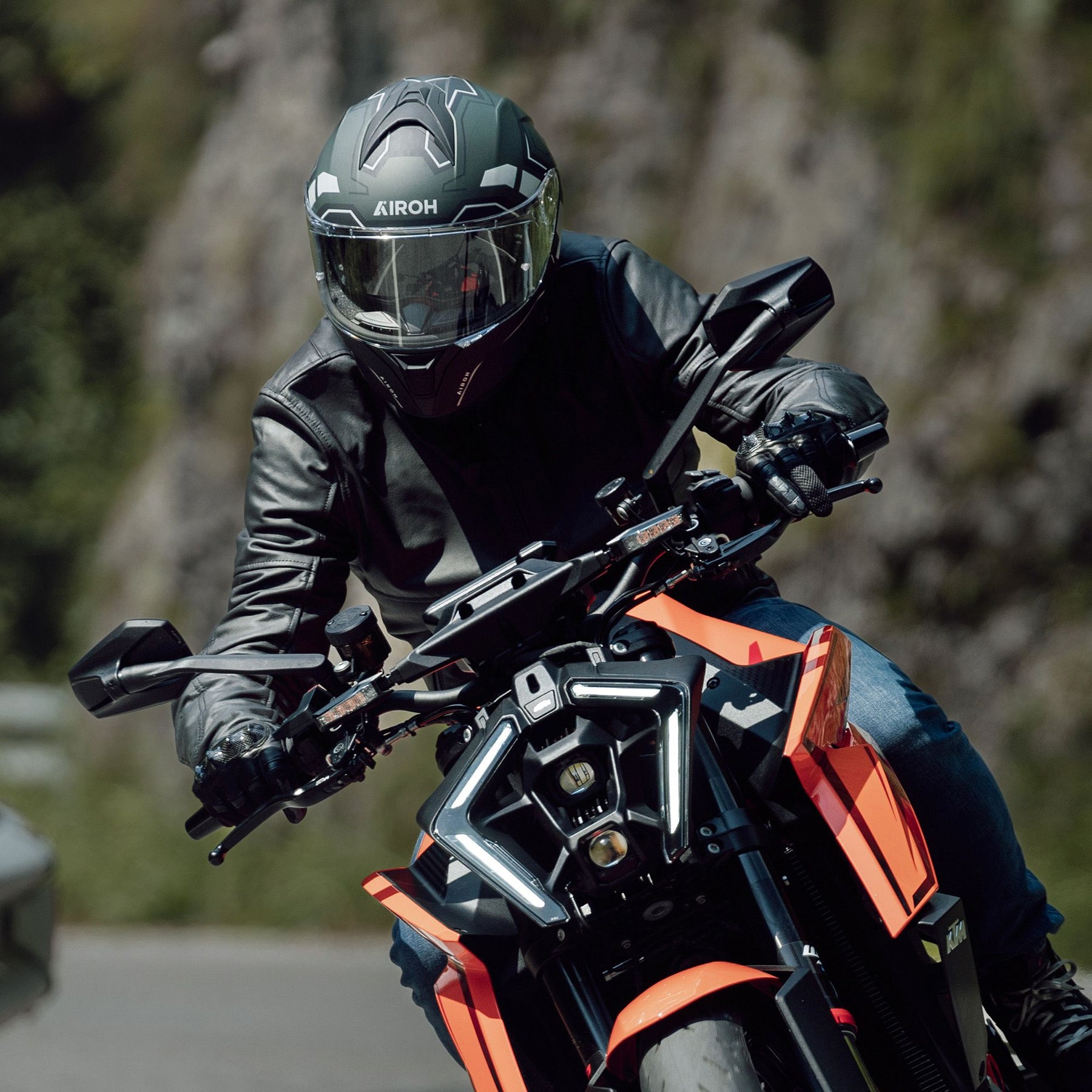 Airoh Spark 2 Motorcycle Helmet - Dart Military Green ECE 2206