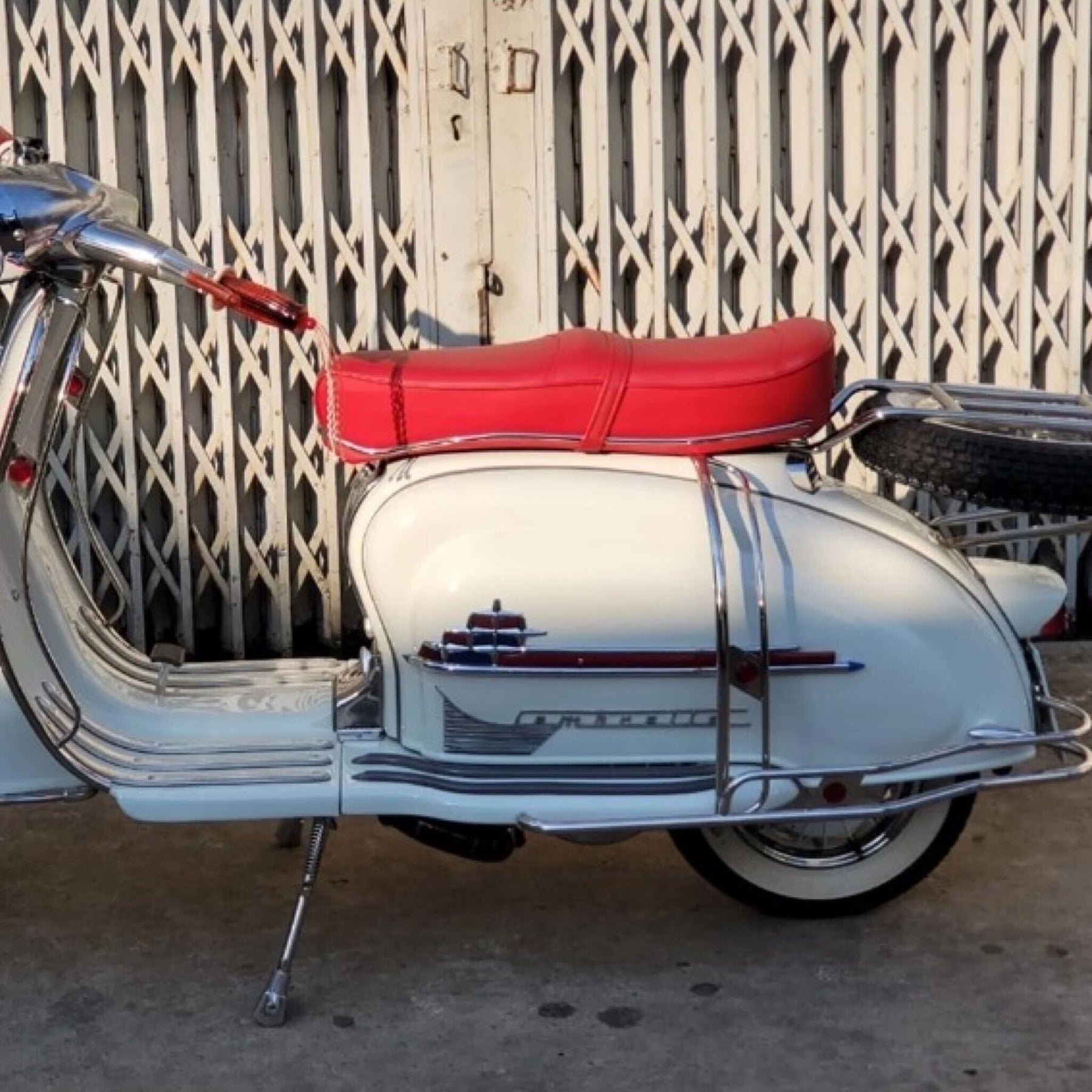 Lambretta Series 1 2 Li TV ULMA Style Side Panel Crash Bars - Chrome & Red - Vertical Fixing